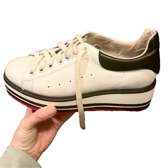 SIOBHAN SNEAKERS IN WHITE/ BLACK TUMBLE LEATHER - Picture 9 of 11